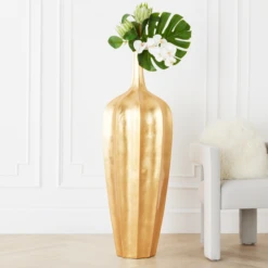 Accolade Vase -Home Decor Shop webimage 122925337 dtl alt2