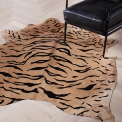 Miguel Hair On Cowhide Rug - Tan/Black