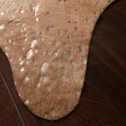 Metallic Faux Cowhide Rug - Tan -Home Decor Shop webimage 620179083 DTL