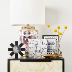 Nikki Chu - Maze Marble Frame -Home Decor Shop webimage Nikkichu FrameVignette 15 01 square